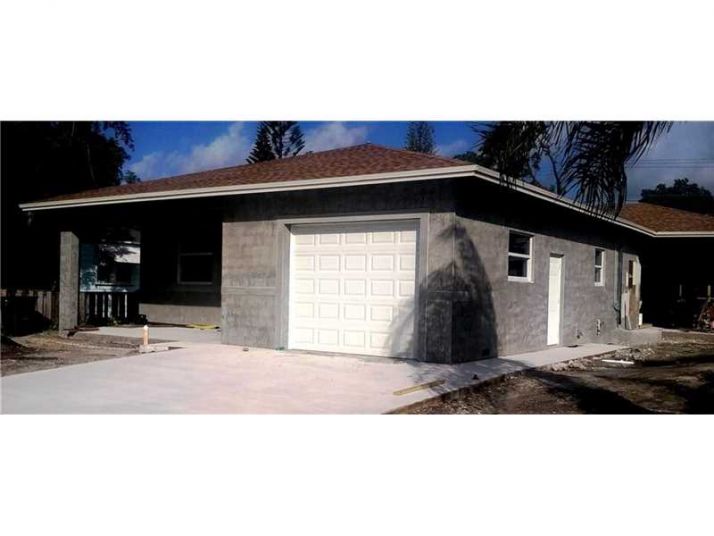 224 SW 5th St, Dania, FL 33004