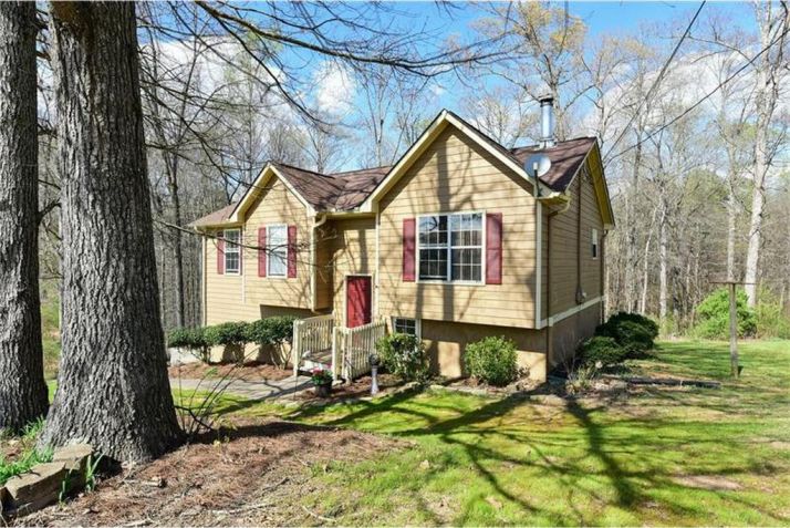 105 Cobblestone Court, Douglasville, GA 30134