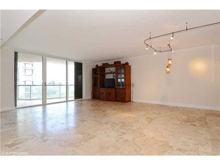 8855 Collins Ave # 4B, Miami Beach, FL 33154