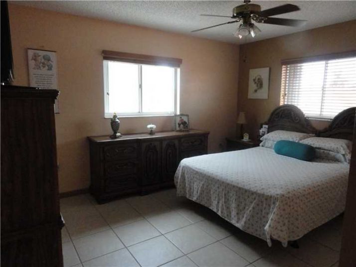 2313 W 69th St # 2313-A, Hialeah, FL 33016