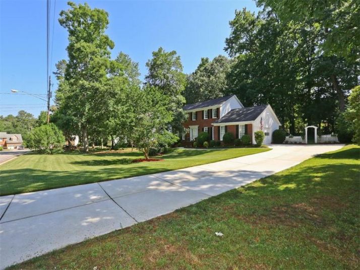 1054 Lassiter Drive, Stone Mountain, GA 30087