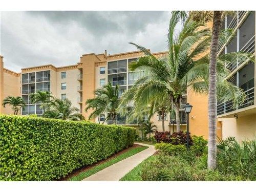 2935 NE 163rd St # 5R, North Miami Beach, FL 33160