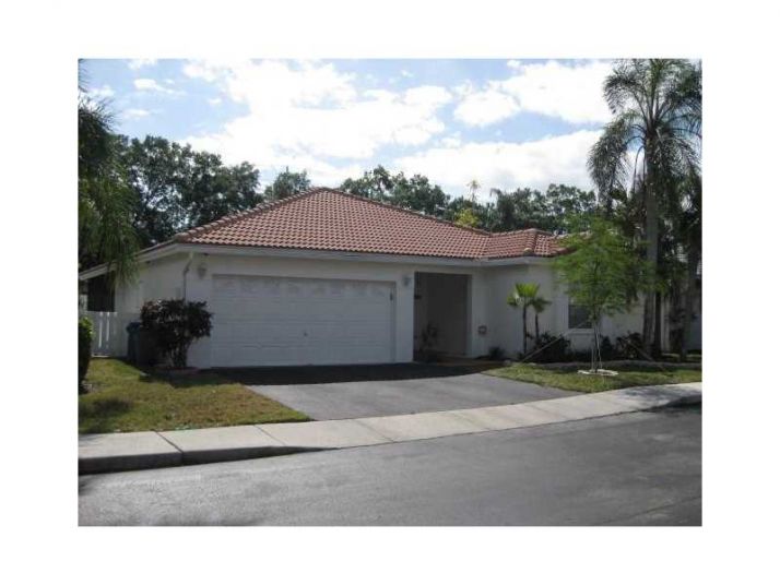 1084 NW 124th Ter, Fort Lauderdale, FL 33323