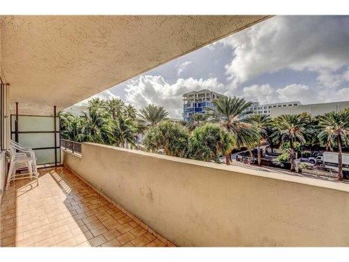 1621 Collins # 301, Miami Beach, FL 33139