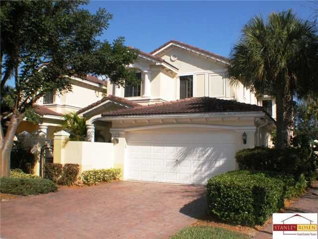 1586 PASSION VINE CR # 27-4, Fort Lauderdale, FL 33326