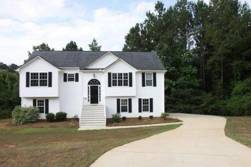 240 Grove Pointe Drive, Locust Grove, GA 30248