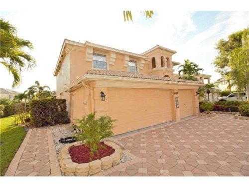 6579 Marbletree Ln, Lake Worth, FL 33467