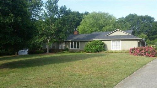 8701 Lake Forrest Drive, Douglasville, GA 30134