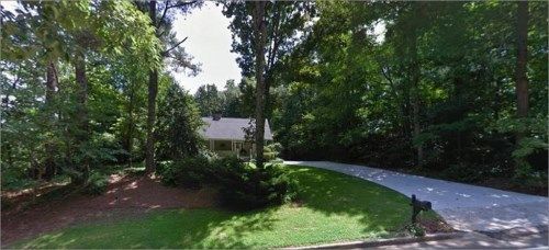 676 Lakeview Drive, Gainesville, GA 30501