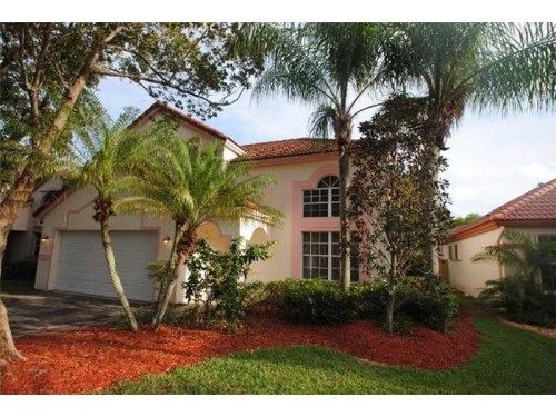 9247 Magnolia Ct, Fort Lauderdale, FL 33328