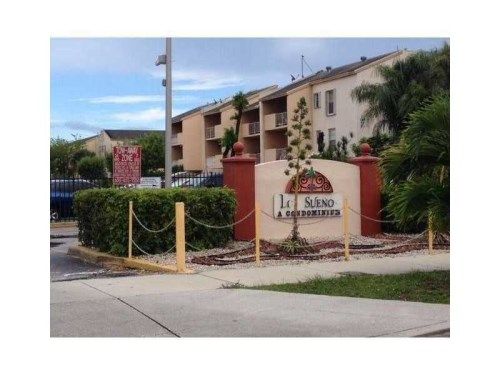 1735 W 60th St # M220, Hialeah, FL 33012