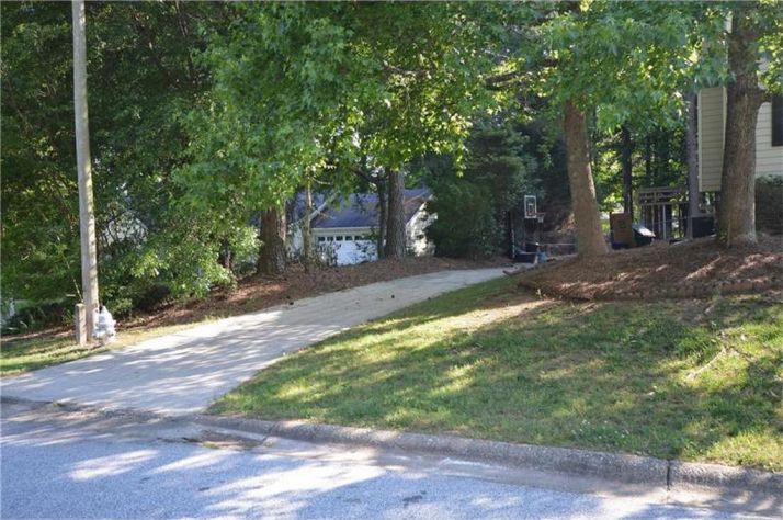 3667 Fernbrook Drive, Snellville, GA 30039