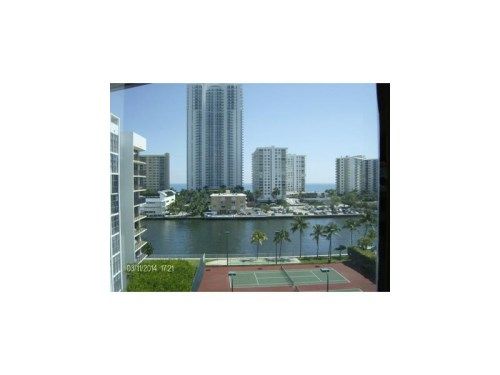 1000 Parkview Dr # 824, Hallandale, FL 33009