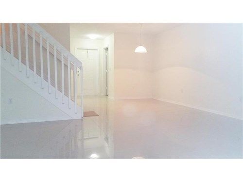 137 Hidden Court Rd # 19-E, Hollywood, FL 33023