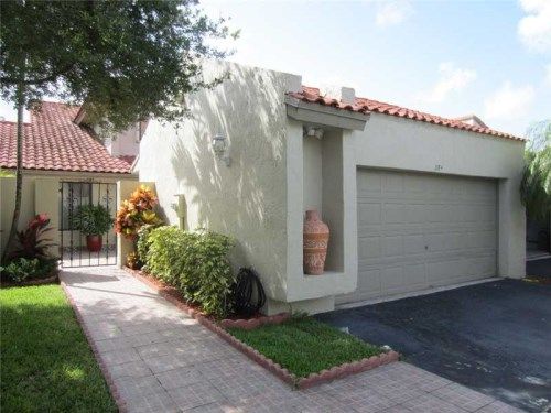 384 Patio Village Ter, Fort Lauderdale, FL 33326