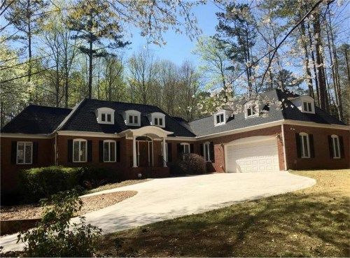 9770 Farmbrook Lane, Alpharetta, GA 30022