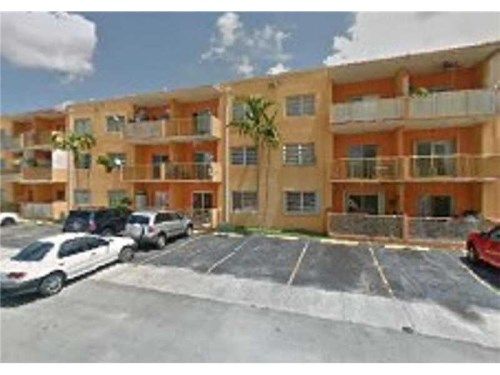 6850 W 16th Dr # 215, Hialeah, FL 33014