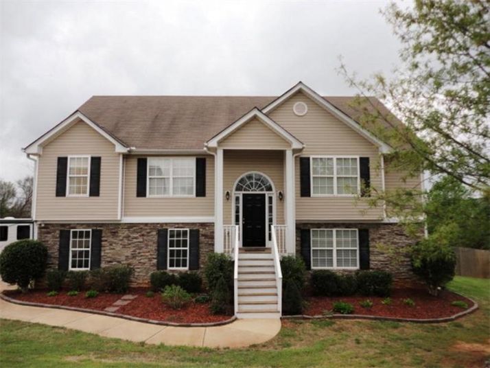 64 Bedford Falls Court, Jefferson, GA 30549