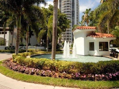 3598 Yacht Club Dr # 303, Miami, FL 33180