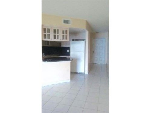 8363 Lake dr # 103, Miami, FL 33166