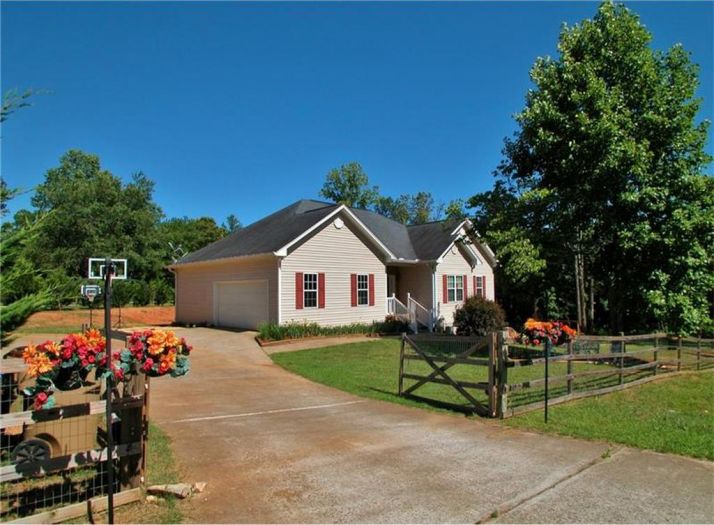 5620 Grant Ford Road, Gainesville, GA 30506