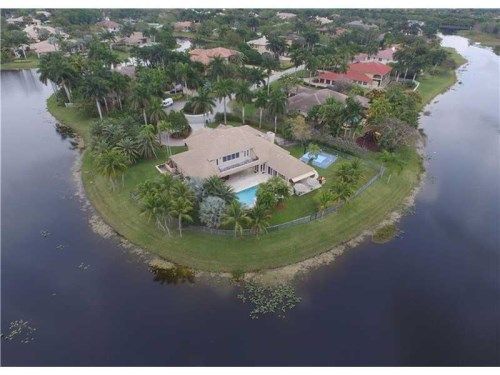 3875 Windmill Lakes Rd, Fort Lauderdale, FL 33332