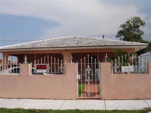 116 W 17th St, Hialeah, FL 33010