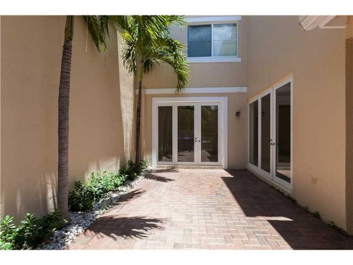 1395 Yellowheart Way # 1395, Hollywood, FL 33019