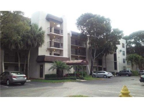 9440 Poinciana Pl # 403, Fort Lauderdale, FL 33324