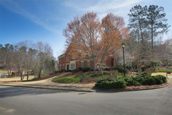 420 Abbeywood Drive, Roswell, GA 30075