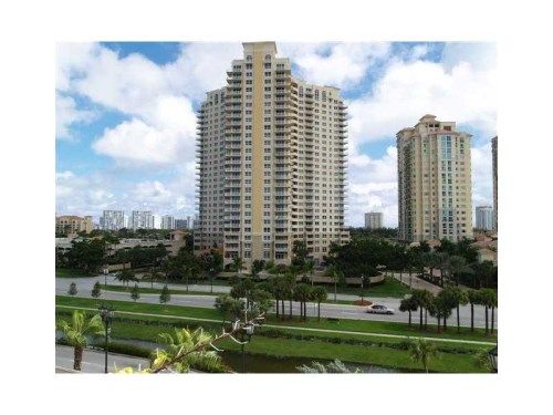 19501 W Country Club Dr # 501, Miami, FL 33180