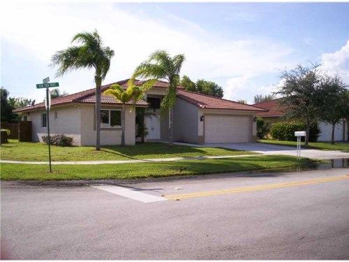 579 SW 169th Way, Fort Lauderdale, FL 33326