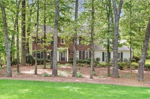 240 Waverly Hall Drive, Roswell, GA 30075