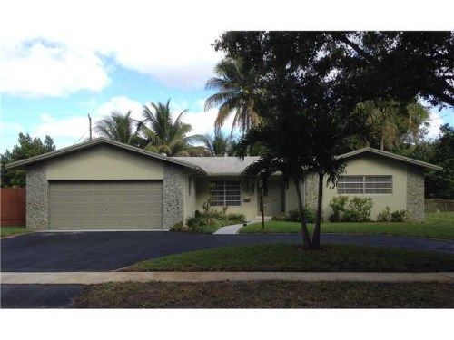 6621 PETERS RD, Fort Lauderdale, FL 33317