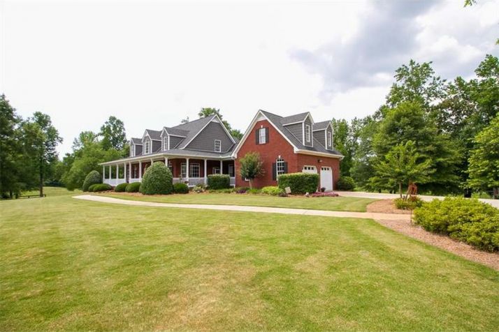 92 Old Center Point Road, Carrollton, GA 30117