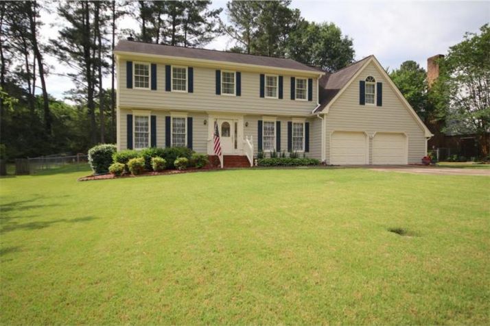 4396 Saint Michaels Drive, Lilburn, GA 30047