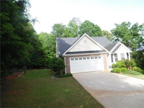 555 Miles Court, Locust Grove, GA 30248