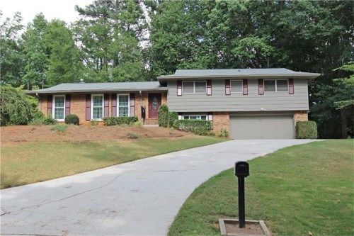 2827 Dunnington Circle, Atlanta, GA 30341