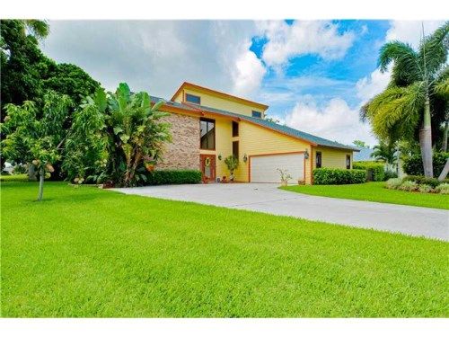 4090 Palo Verde Dr, Boynton Beach, FL 33436