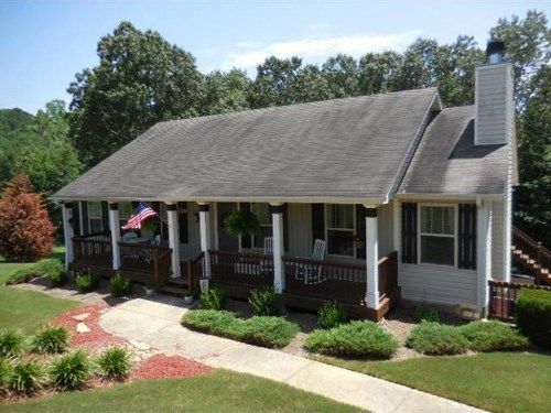 27 Autumn Place Ne, White, GA 30184