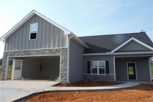 24 Darby Lane, Adairsville, GA 30103