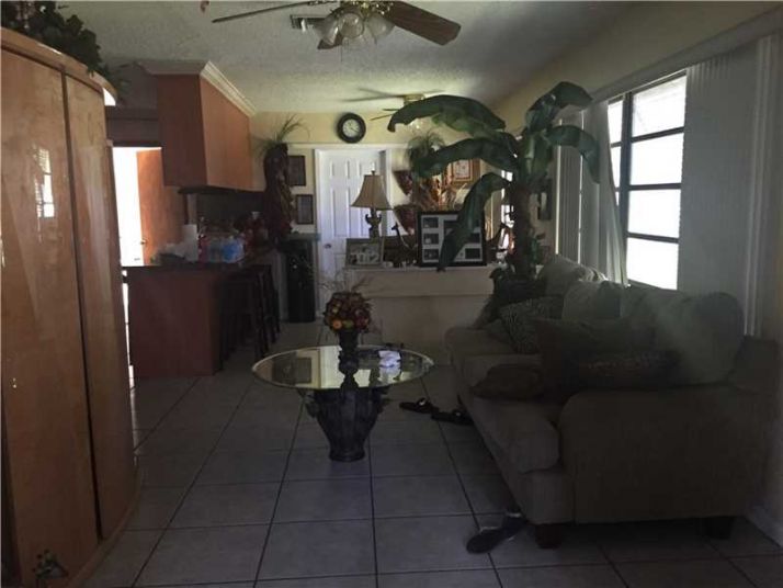 1601 NW 3rd Ln, Boynton Beach, FL 33435