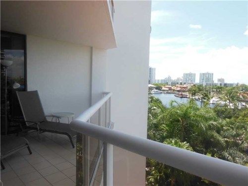 3610 YACHT CLUB DR # 512, Miami, FL 33180