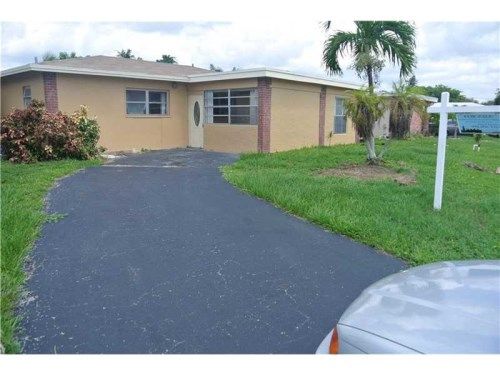 8205 NW 71st Ave, Fort Lauderdale, FL 33321