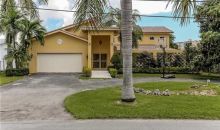 472 Sunset Dr Hallandale, FL 33009