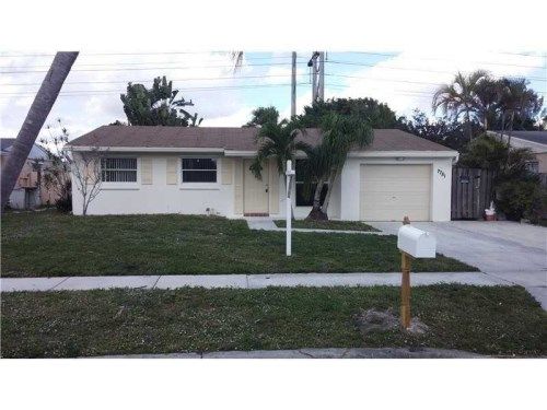 7781 SW 1st St, Pompano Beach, FL 33068