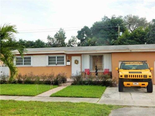 970 W 51st Pl, Hialeah, FL 33012