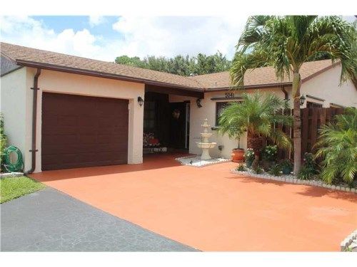 5041 Mirror Lakes Blvd, Boynton Beach, FL 33472