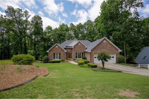 8044 Beachwood Drive, Murrayville, GA 30564