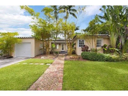 7425 Belle Meade Blvd, Miami, FL 33138